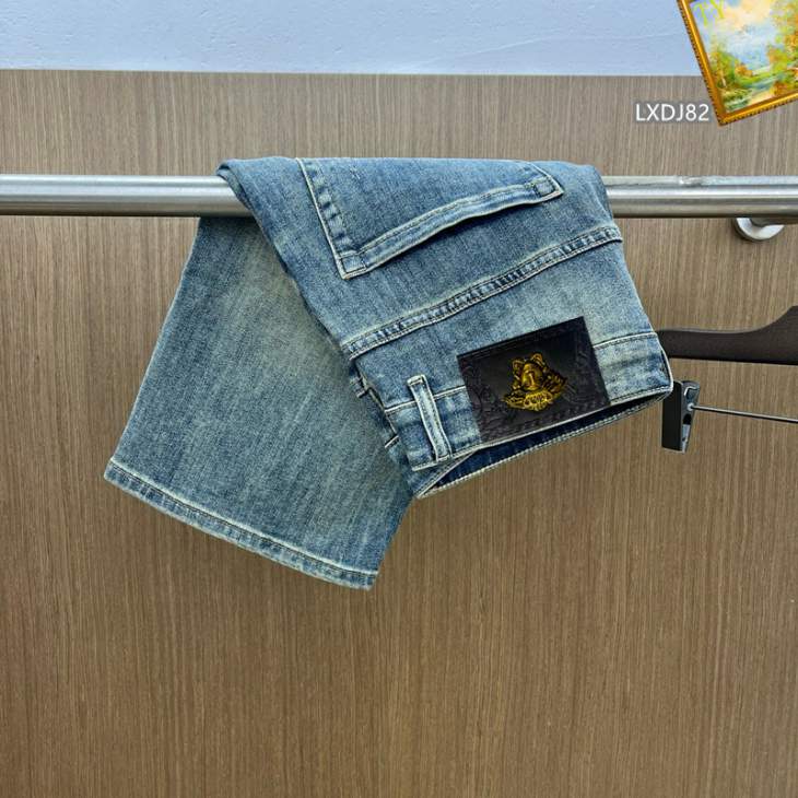 Picture of Versace Jeans Short _SKUVersacesz28-3825tr0313716
